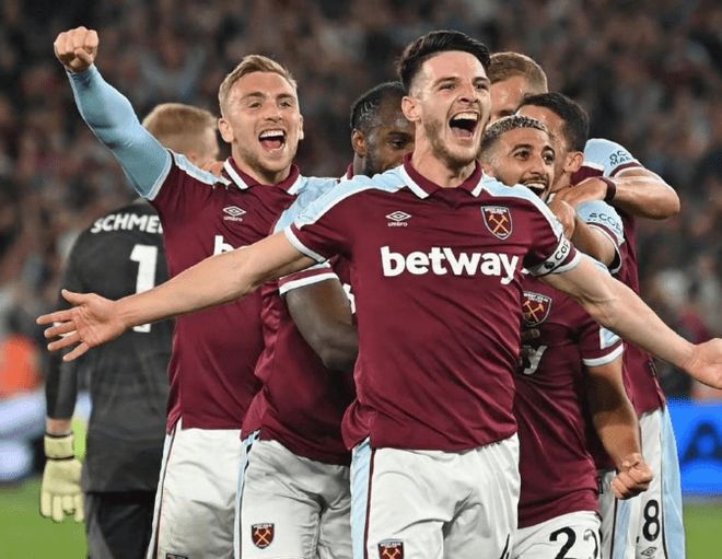 西媒：巴萨对阿拉维斯门票系统崩溃，球迷高喊反拉波尔塔口号