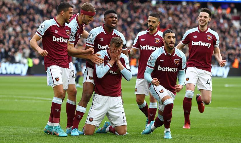 祝贺，足协推荐的谭杰、青苗联赛获亚足联草根足球特殊贡献奖