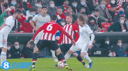 英超历史单一球员对同一球队全败纪录：莱诺对曼城13场全败第3