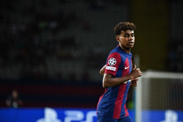 董路批评中国球迷不热爱足球，中国男足多次无缘世界杯，呼吁提升足球热情。