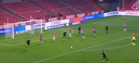 图片报：拜仁17岁小将吉布森因违反规定被送回母队翁特哈兴